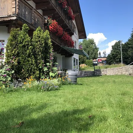 Panzió Gaestehaus Lackner Oberau