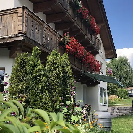 Gaestehaus Lackner Panzió