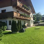Bed & Breakfast Gaestehaus Lackner Oberau